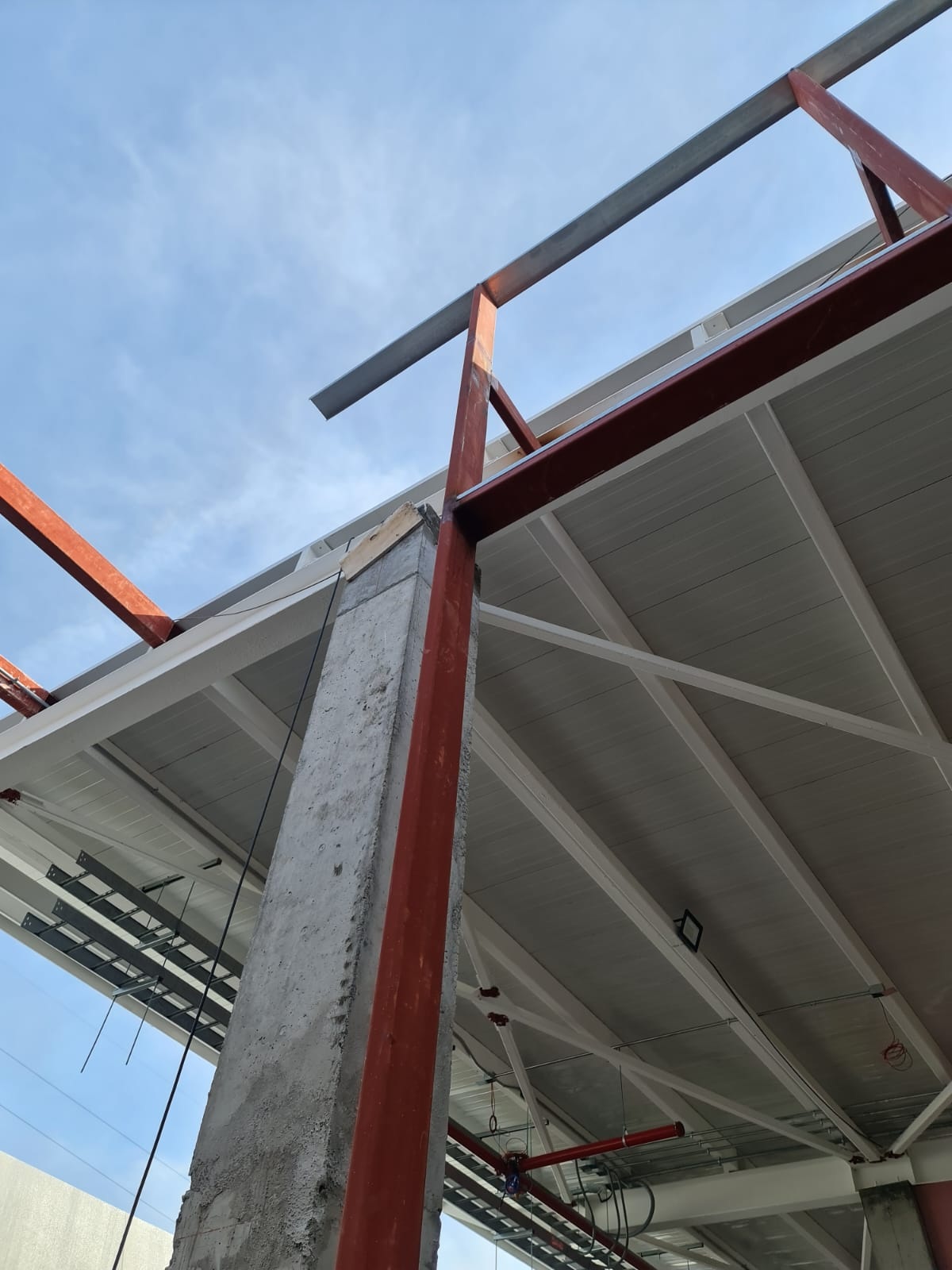 Trabajo de estructuras metálicas FGH